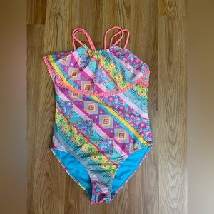 girls swimsuit